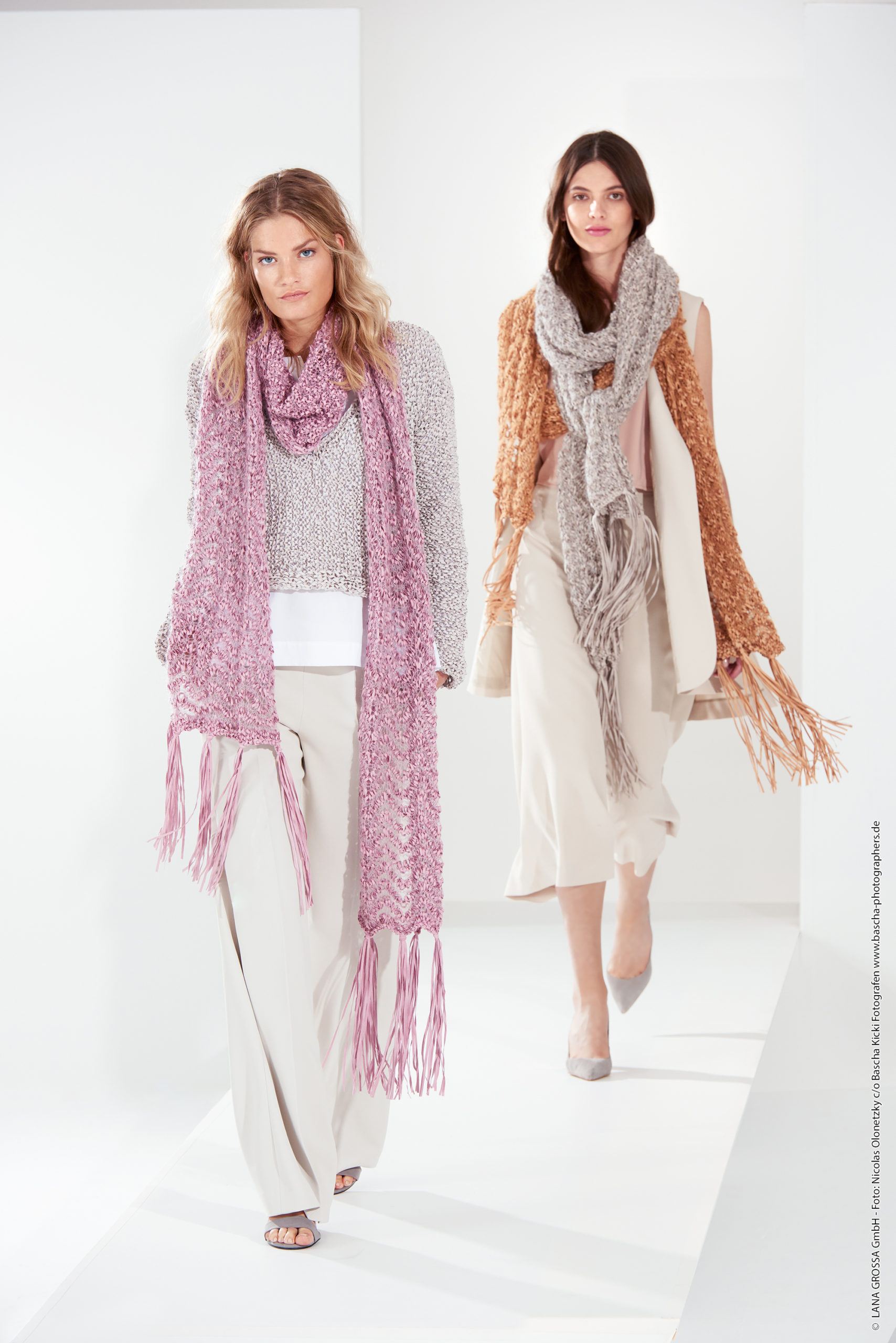 Fransenschal Lana Grossa Lookbook 4