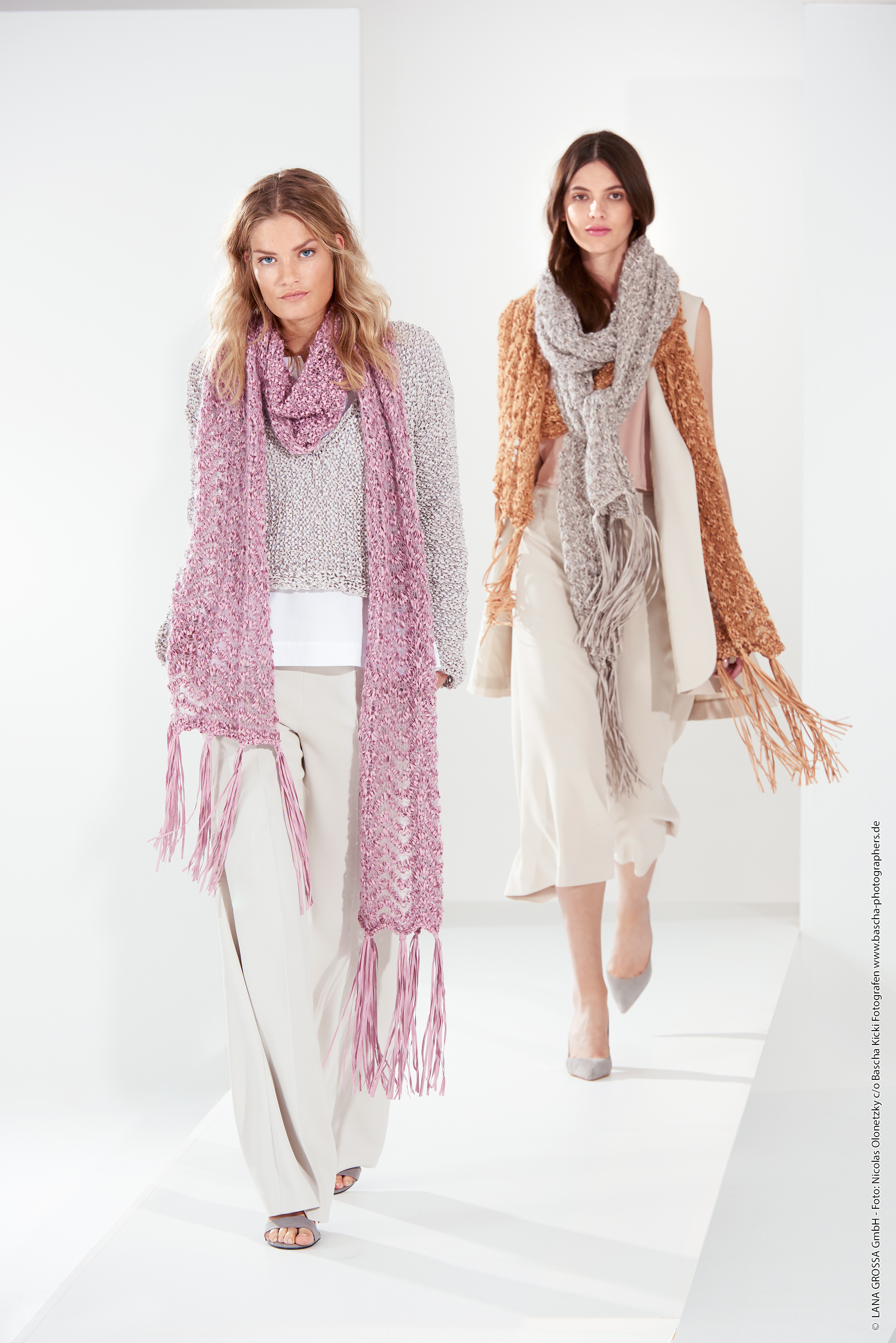 Fransenschal Lana Grossa Lookbook 4